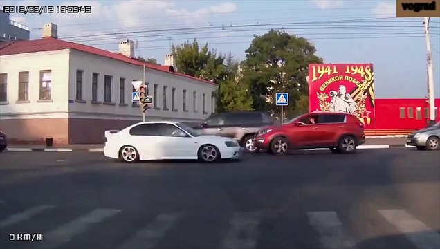 Worst Car Accidents and Car Crashes in World.FLV-