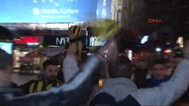 Fenerbahçeli Taraftarlar Galibiyet Coşkusunu Bağdat Caddesi'nde Kutladı