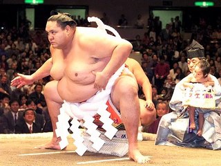 Japón: Mujeres se unen al sumo