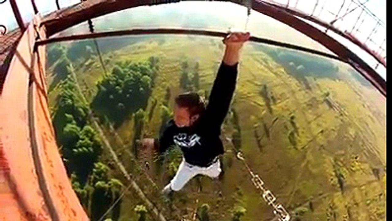 crazy mad friends don't try it anyway ( by ewallbuzz.com )