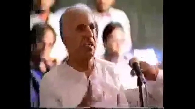 Sri Sri Ravi Shanker Vs Dr Zakir Naik - Angry Indian Hindu Man Attacks Islam.