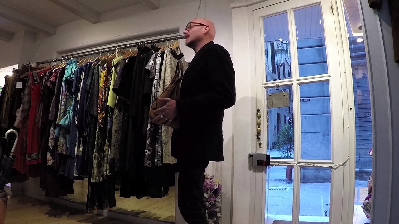CRISTIANO GATTO - LA MODA CON LA "m" MINUSCOLA - O la borsa o la vita