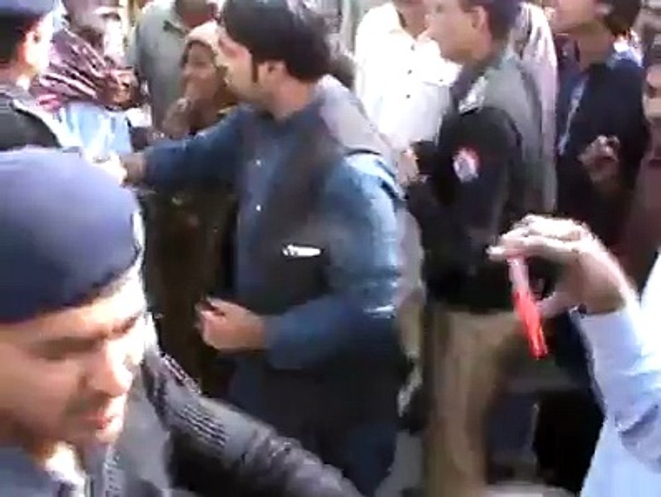 Todays News A Fight With Police Men