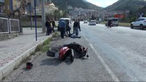 Fethiye Kaza Sırasında Kaskı Fırlayan Motosikletli Başından Yaralandı