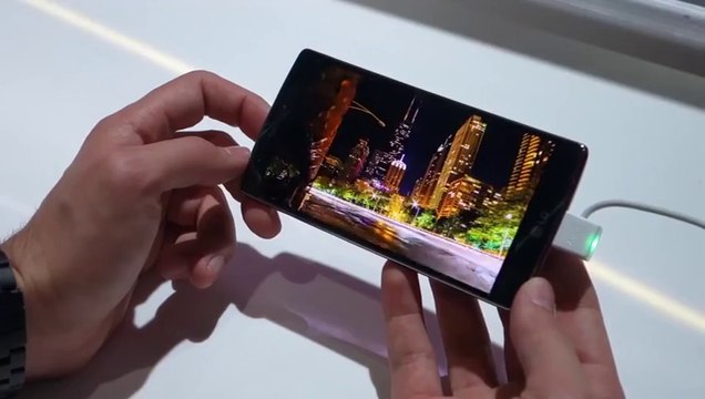LG G Flex 2 Hands On (CES 2015)