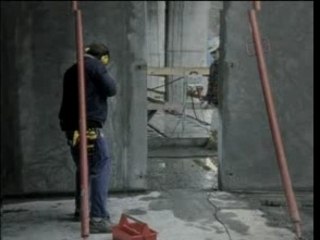 Men at Work danger super trapano