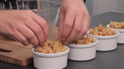 Recette des crumbles chabichou poire et spéculos - Gourmand
