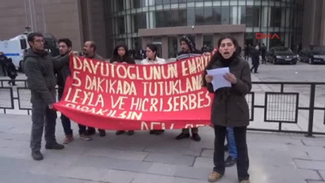 AK Parti Kongresinde Pankart Açan 2 Genç İlk Duruşmada Tahliye Edildi