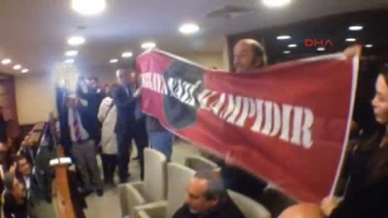 Kadınlar Günü Gündemine ?hayvan Barınağı? Eylemi Damgasını Vurdu