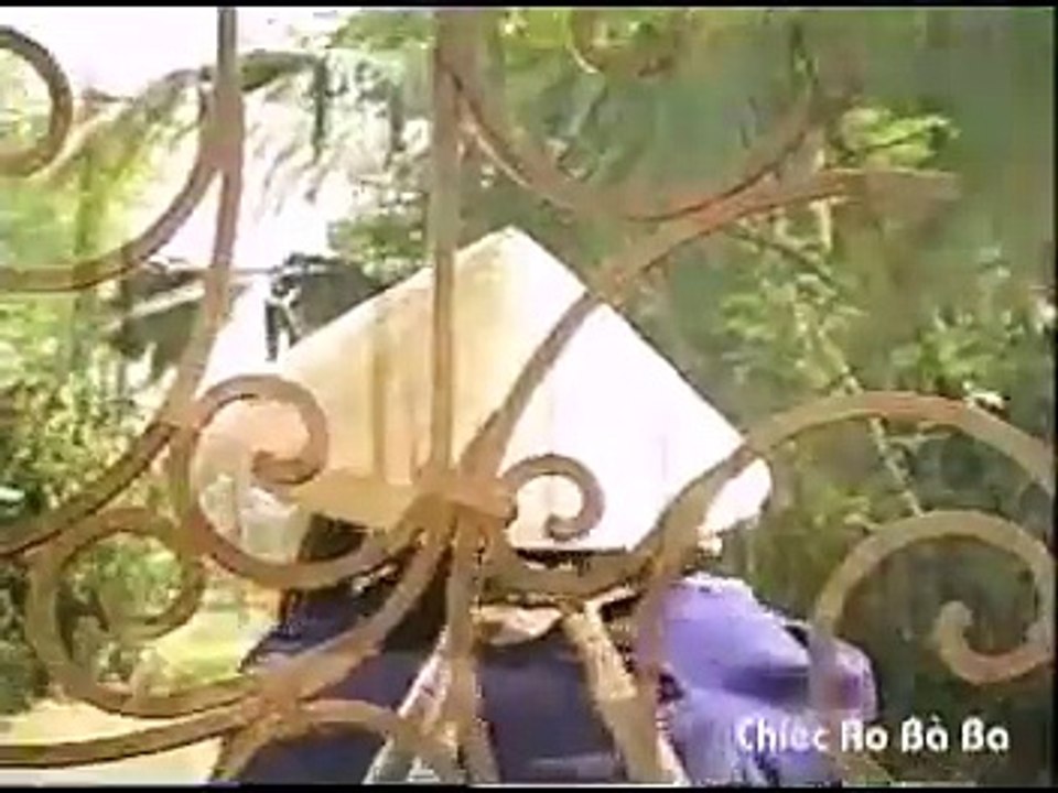 ChiecAoBaBa_STFR
