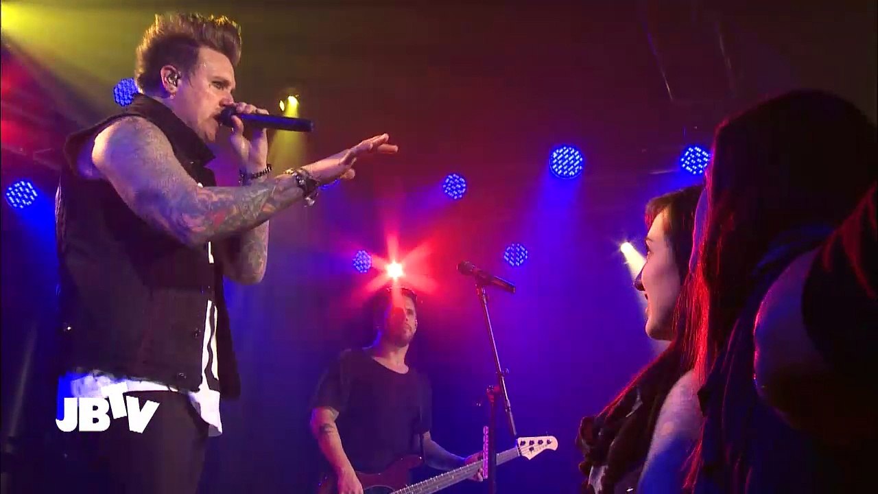 Papa Roach - Kick In The Teeth - Live