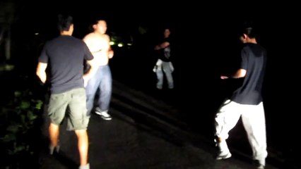 Taekwondo vs Boxeur de rue, la technique l'emporte !