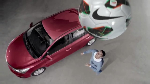 Pub - Toyota Yaris avec Cristiano Ronaldo - 2014 (HD)