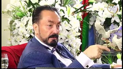 Evlatlarımızı şehit etmiş azılı ahlaksızlara akıl almaz saygı gösteren bazı yazarlar var.