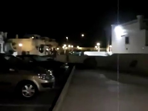 L'homme sans vêtements et sans lunettes