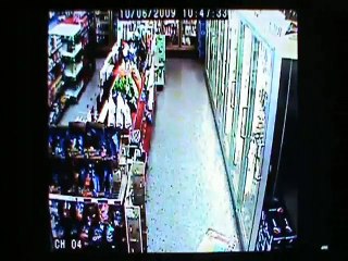 Le gars bourré qui veut acheter des bières