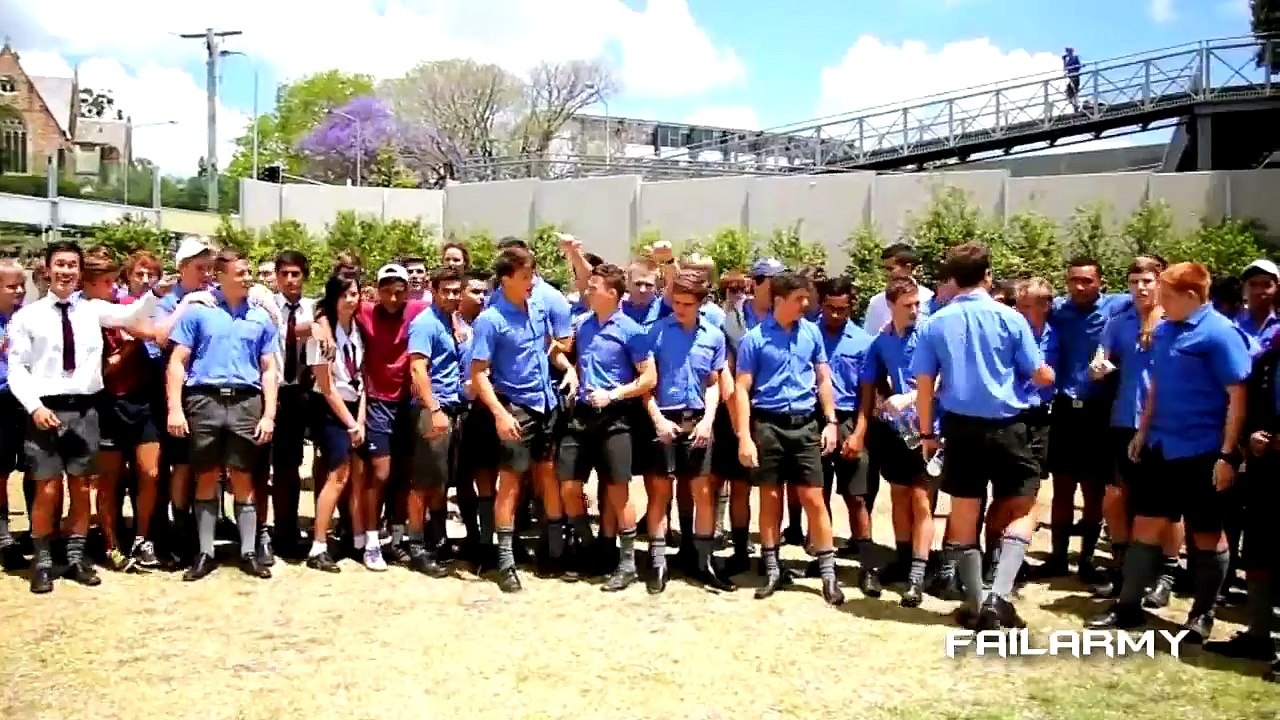 FailArmy - Ultimate Fails Compilation 2012 (reupload)