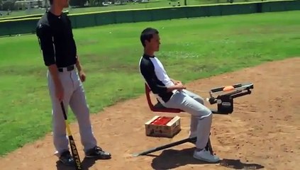 Un pro de baseball nous fait une seconde démonstration