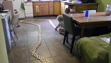 Super domino express avec des batonnets de glace