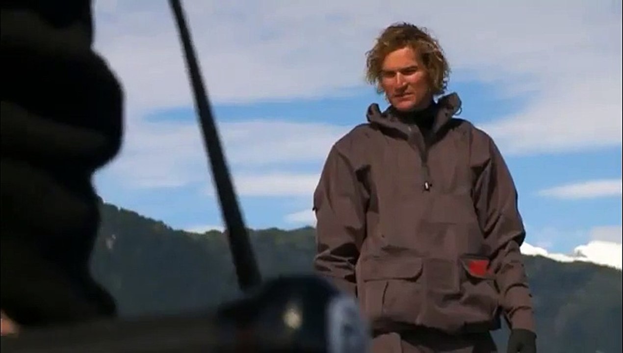 Faire du ski nautique au milieu des icebergs