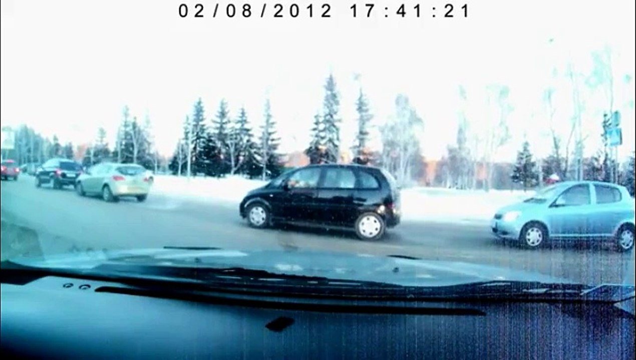 Ce conducteur se fait punir par le bon dieu