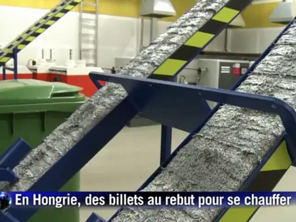 Faire du feu avec des billets de banque