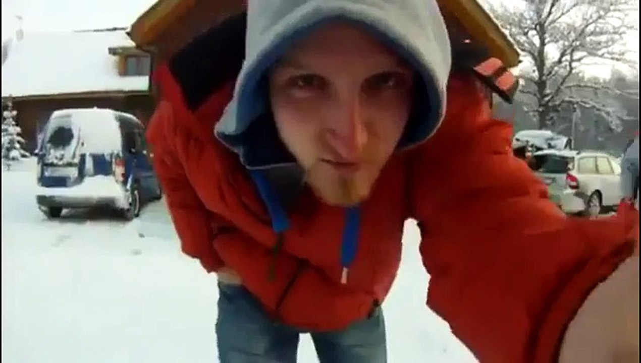 Tracter par une voiture dans la neige!