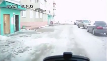 Il faut toujours regarder devant soi quand on marche