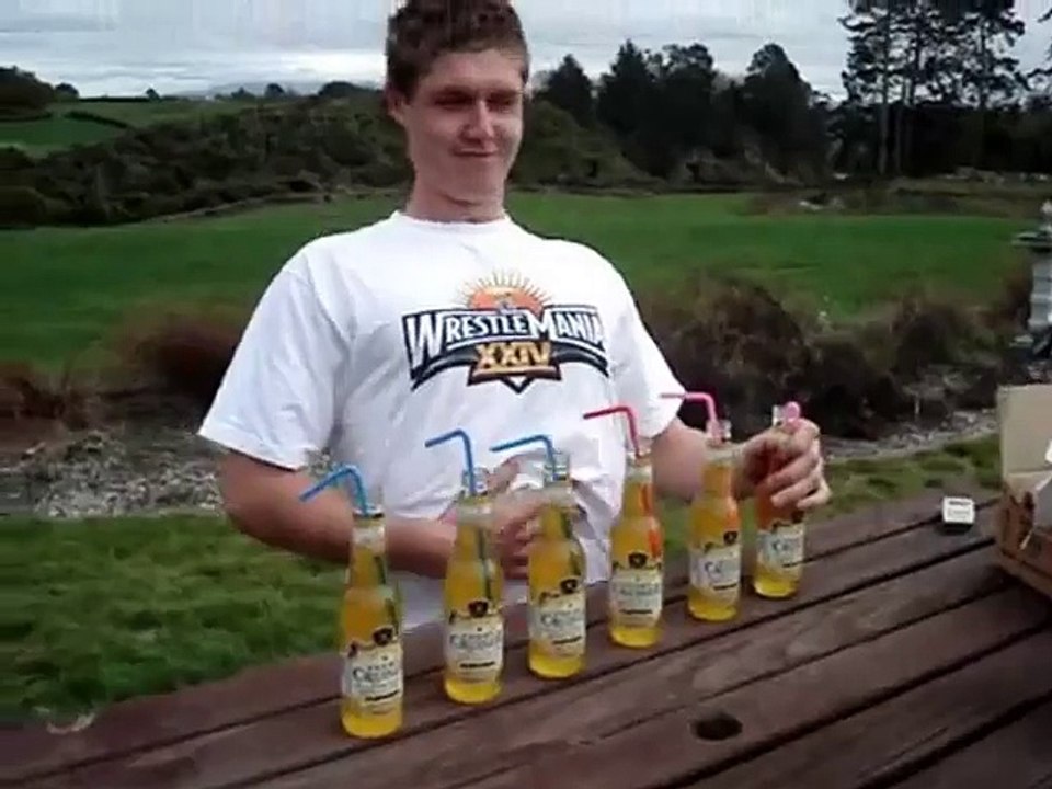 Un mec se boit 6 bouteilles de Vodka