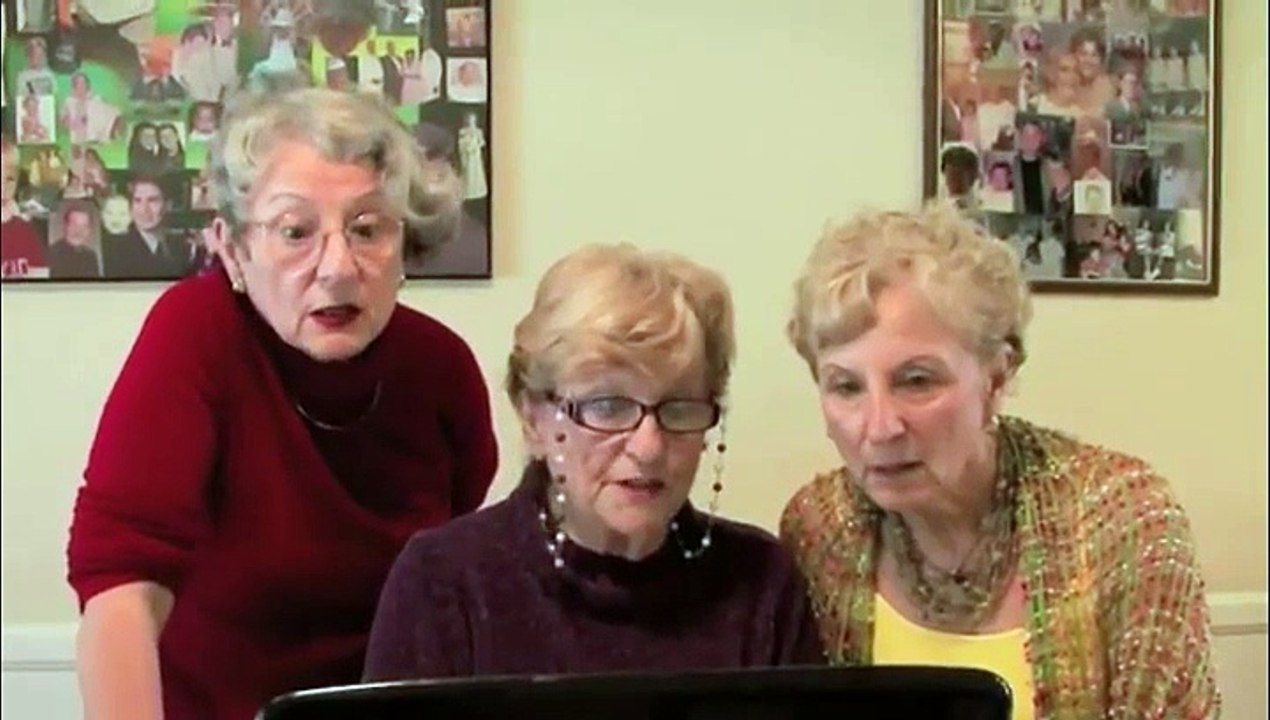 Trois mamies découvre les joies du streaming sur internet
