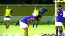 Ronaldinho vs Cristiano Ronaldo Freestyle Skills ● Crazy Tricks Ever.