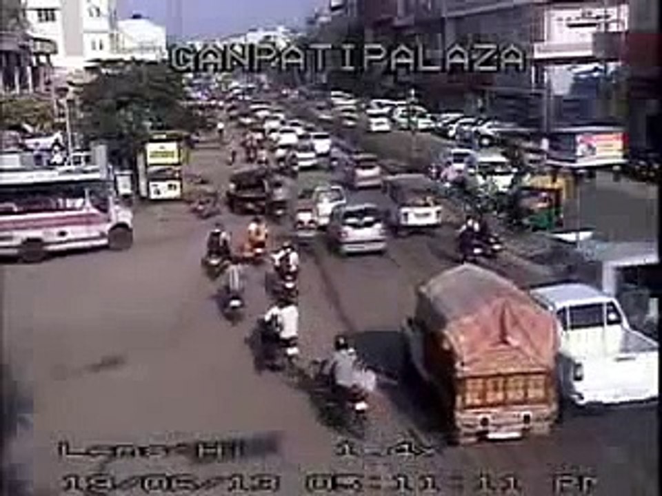 chaos on indian roads