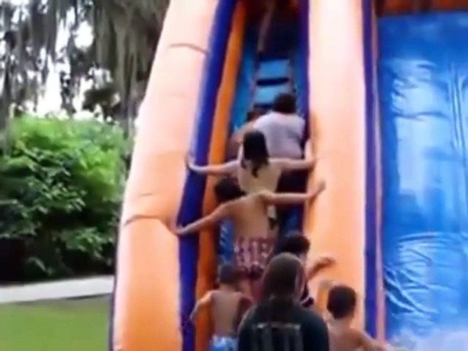 Elle va devenir le boulet de sa classe. La pauvre!