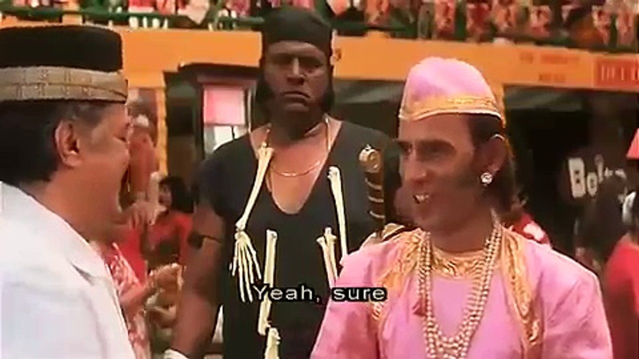 Ajay Devgan breaks statue - Ishq - YouTube_2