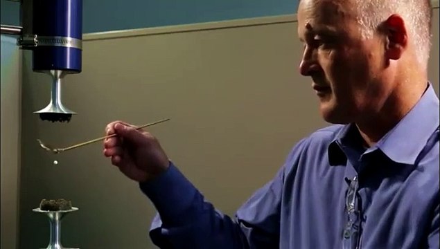 Des gouttes d'eau en lévitation acoustique !