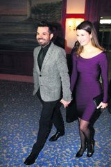 Beren Saat'in İkiz Bebekleri mi Olacak