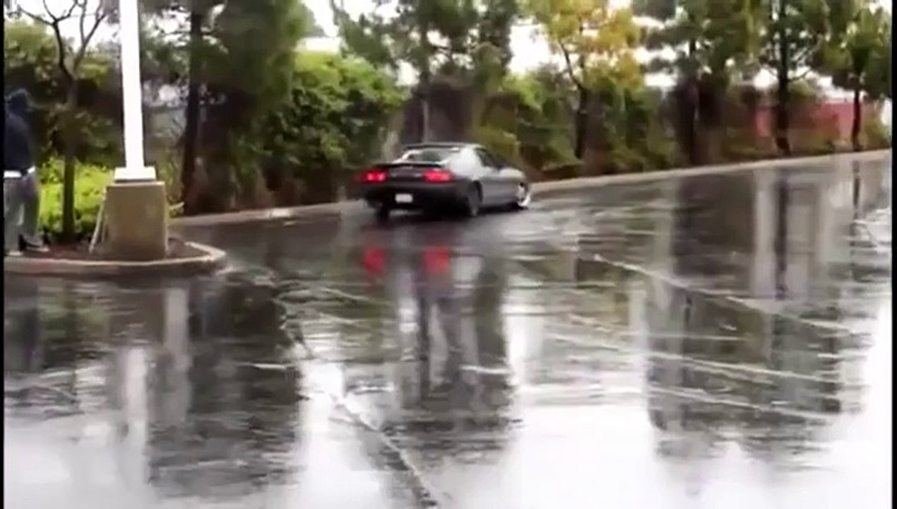 Ha ! Mon copain Regis fait le guignols en Nissan 180 Sx