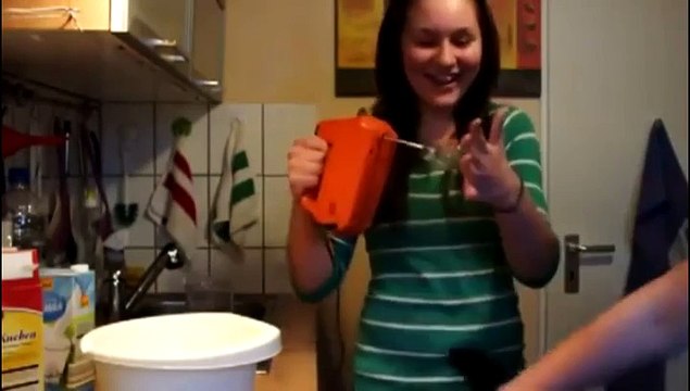 Alors 2 filles, 1 mixeur ... Et vous êtes tranquille