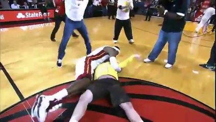 Ce mec a gagné 75.000 Dollards pour avoir marqué un superbe panier