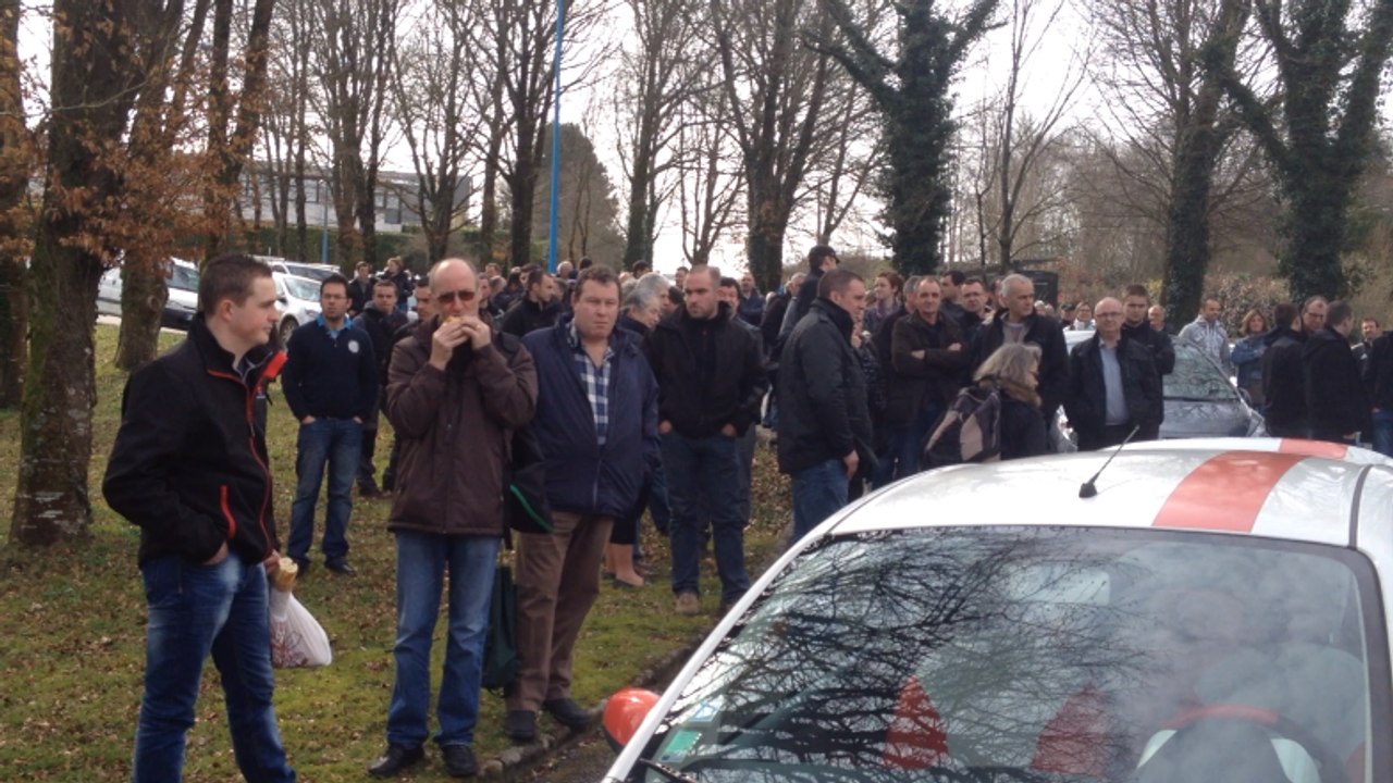 Manifestation des agriculteurs à Quimper devant la DDTM
