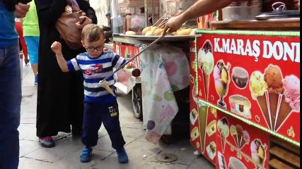 Vendeur de glace en Turquie traumatise un enfant