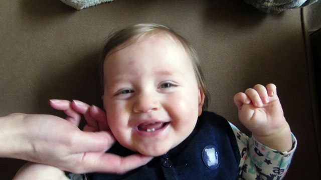 Daniel aime les chatouilles