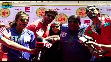 Aaradhya & Aishwarya Bachchan Celebrate HOLI 2015 | EXCLUSIVE Pictures