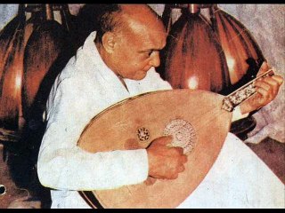 أحمد صدقى يغنى لزكريا أحمد و لسيد درويش