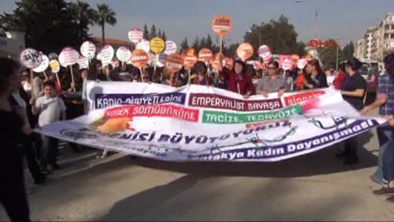 Hatay'da 'Dünya Kadın Yürüyüşü'