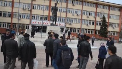 Doğal Yaşam"A Dikkat Çekmek İçin Tek Başına Eylem Yaptı