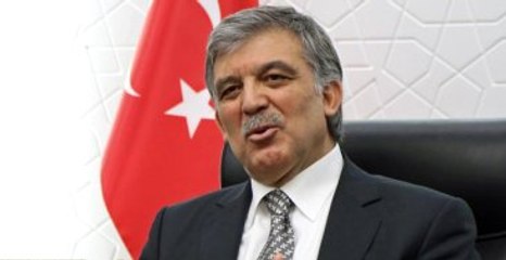 Gül'ün Korumasından Kafaları Karıştıran Mesaj