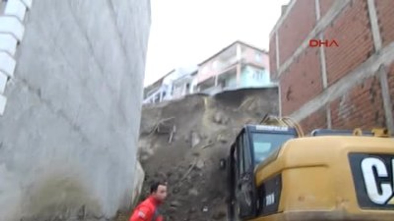 Mudanya - Doğalgaz Borusu Patladı, Bina Boşaltıldı