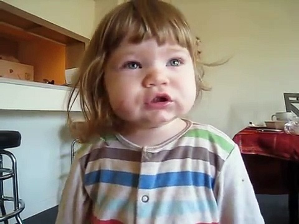 2 Yaşındaki Elif Öykü Sayi Sayiyor -) Yimiiiiiiii