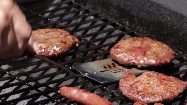 Meat Eaters Will Eat More Than 7000 Animals in Their Lives